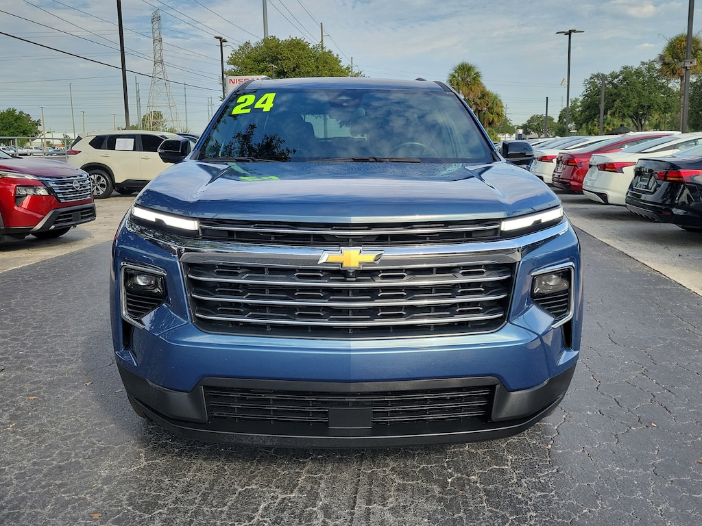 Used 2024 Chevrolet Traverse LT SUV