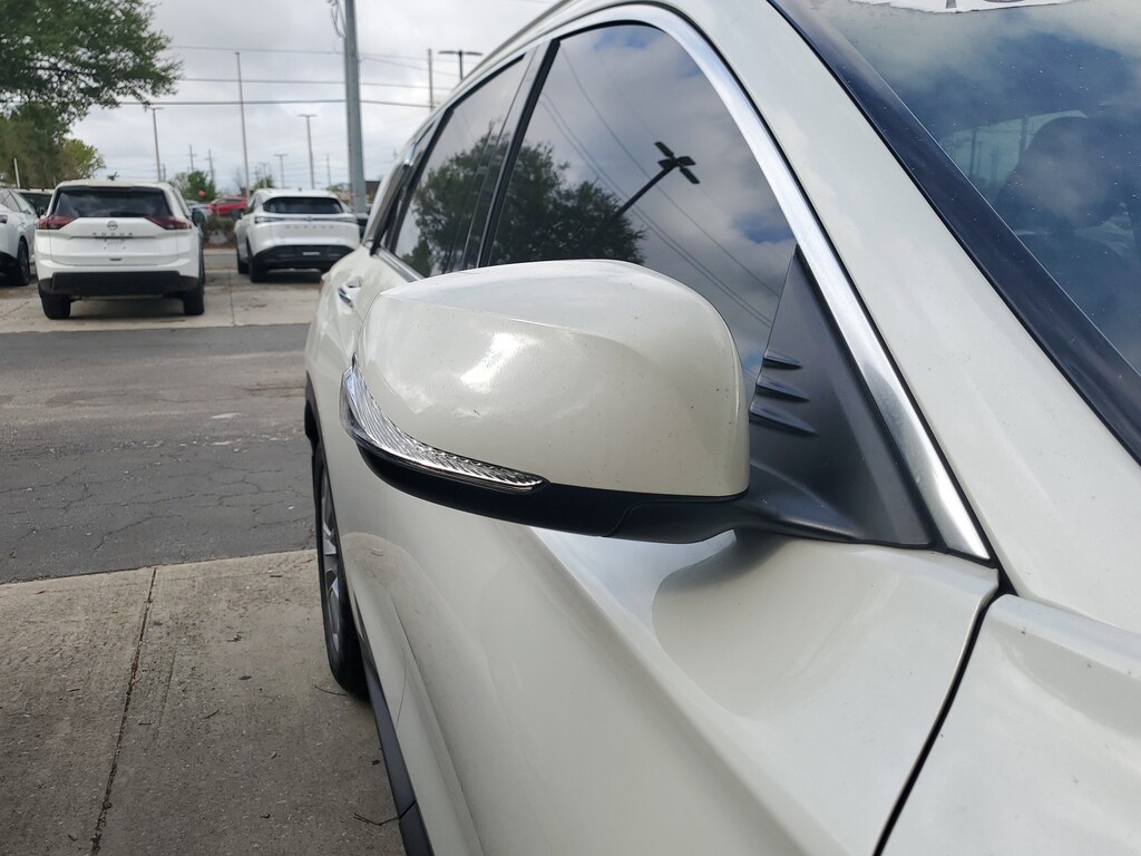 2022 Infiniti QX50 Luxe photo 3