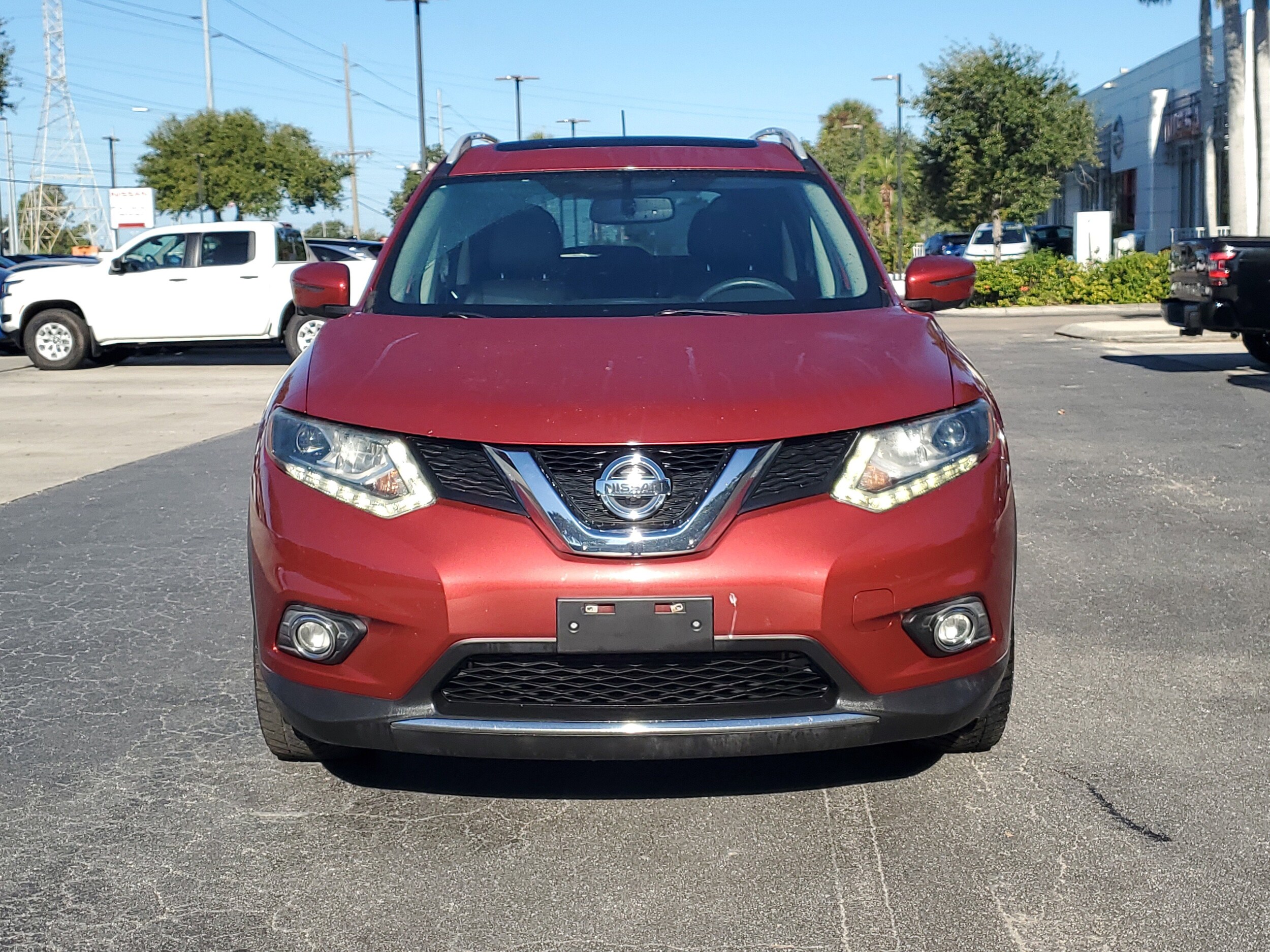 2016 Nissan Rogue SL photo 2