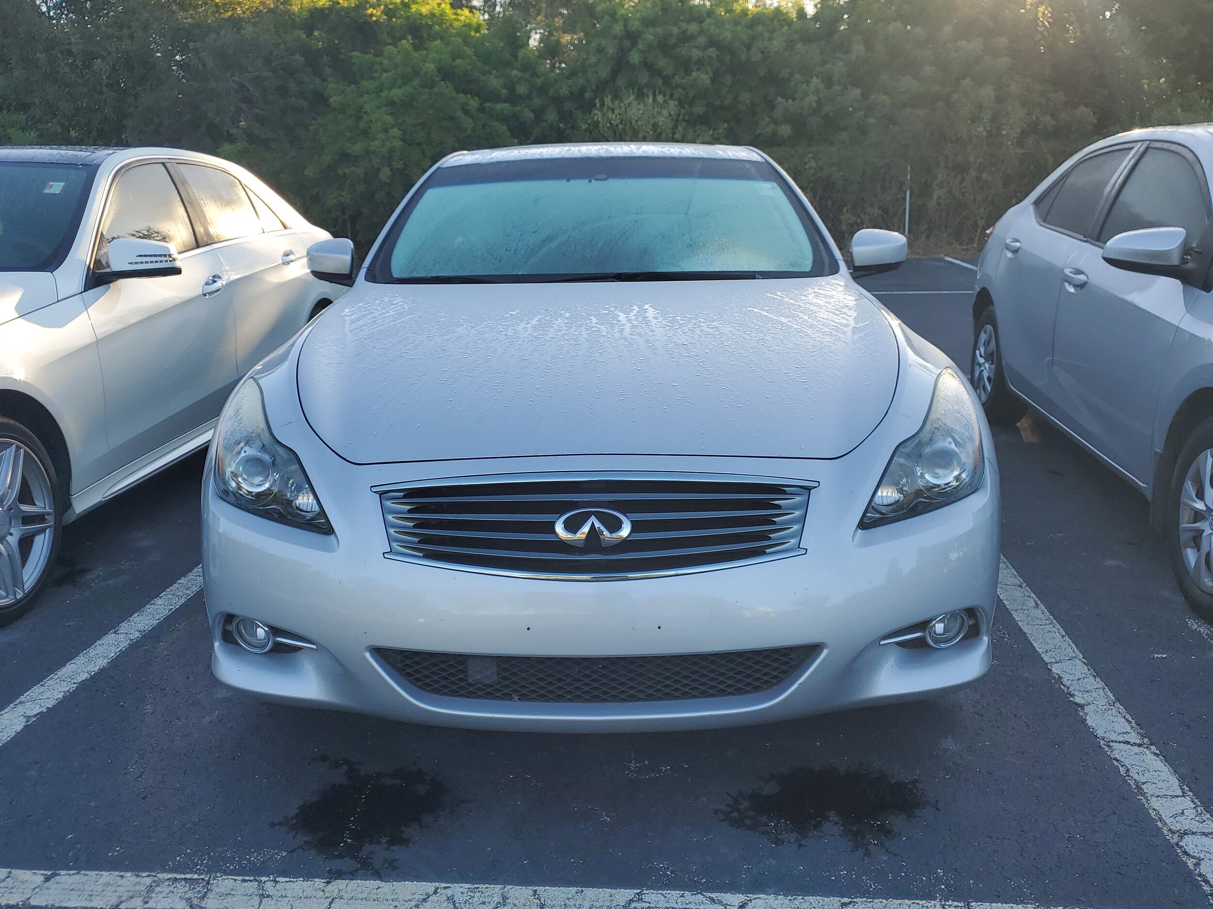 2014 Infiniti Q60 Coupe Base photo 2