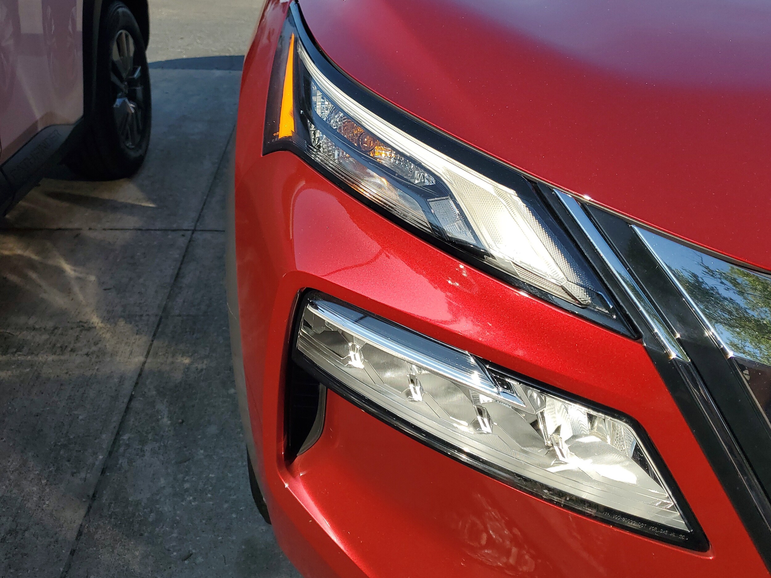 2023 Nissan Rogue SV photo 2