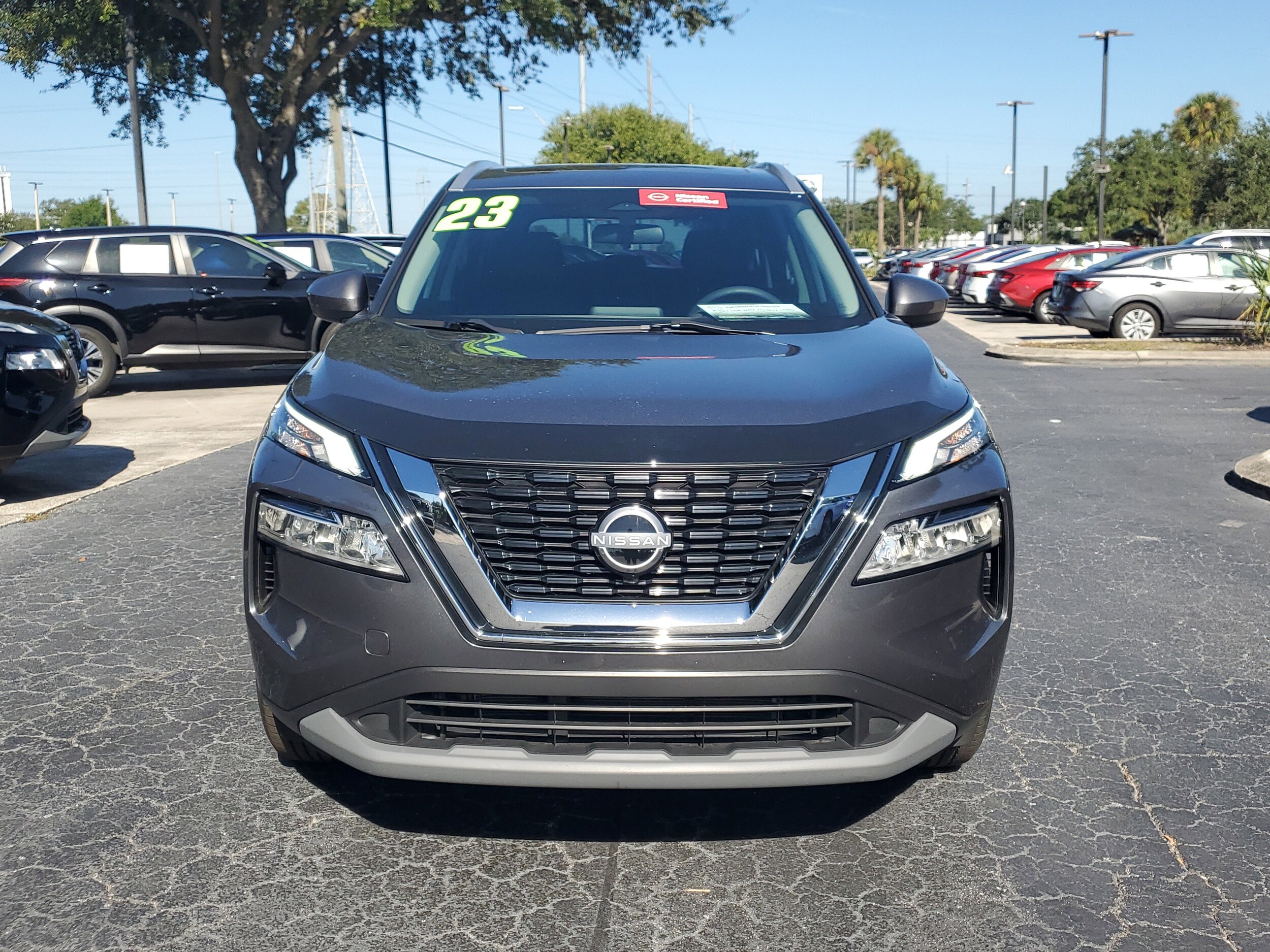 2023 Nissan Rogue SV photo 2