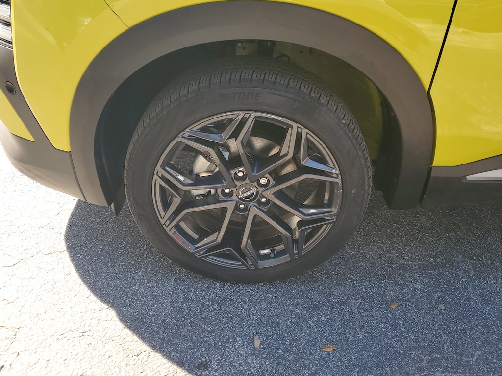 Certified 2025 Nissan Kicks SR SUV