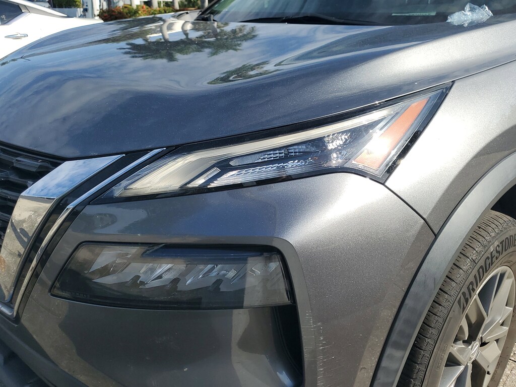 2021 Nissan Rogue S photo 2