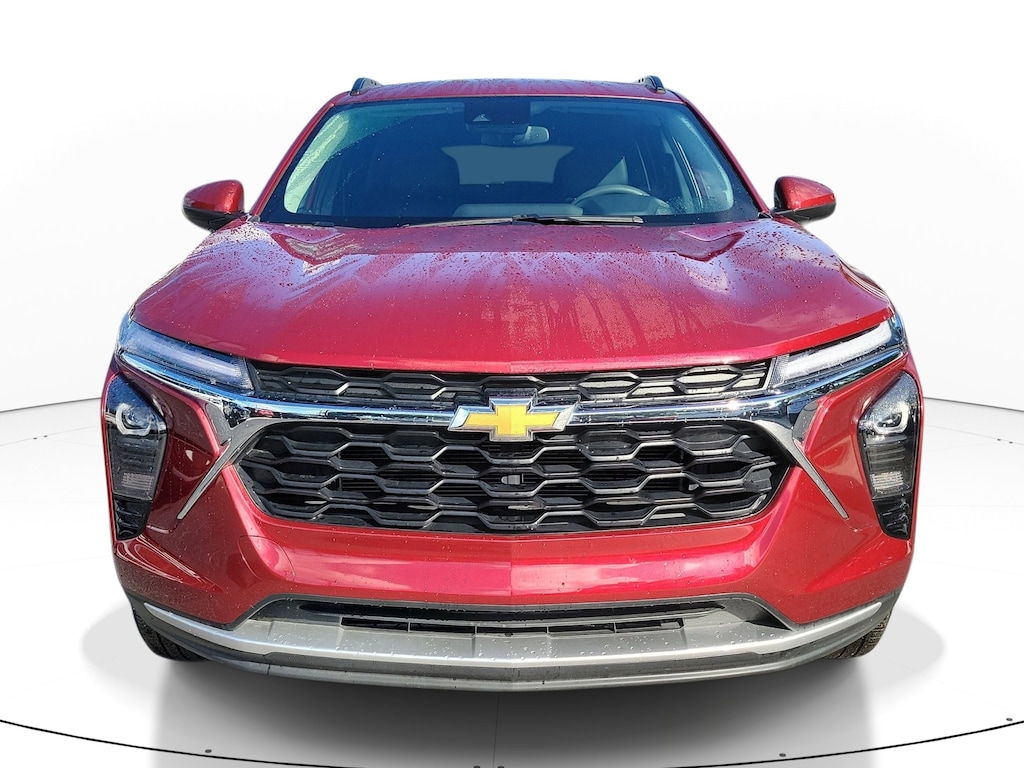 Used 2025 Chevrolet Trax LT SUV