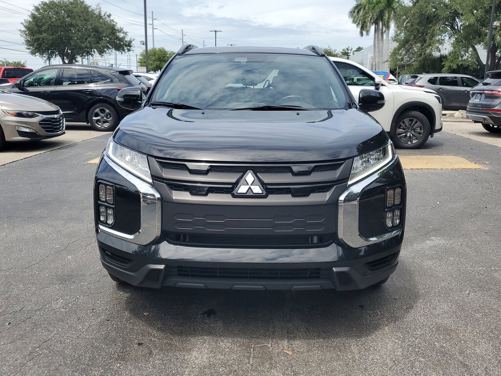 2023 Mitsubishi Outlander Sport GT photo 3