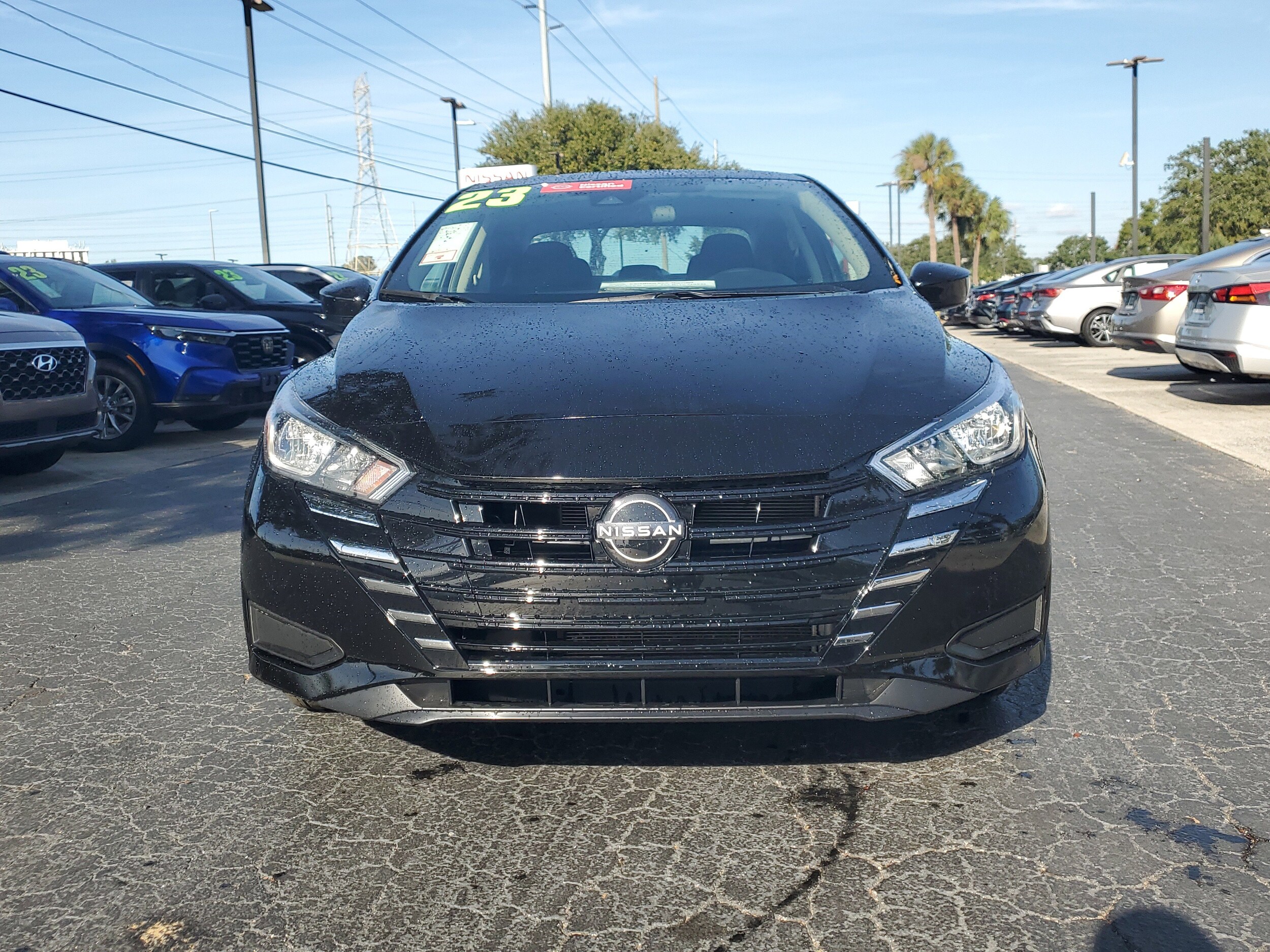 2023 Nissan Versa 1.6 SV photo 2