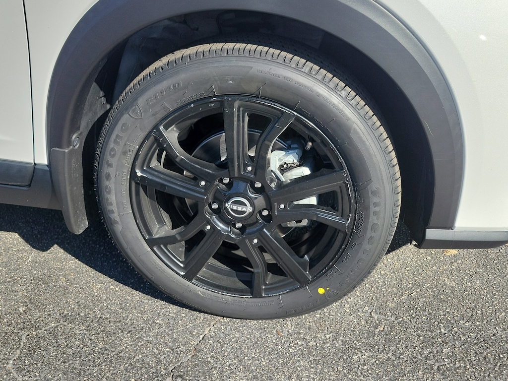 Used 2022 Nissan Kicks SR SUV