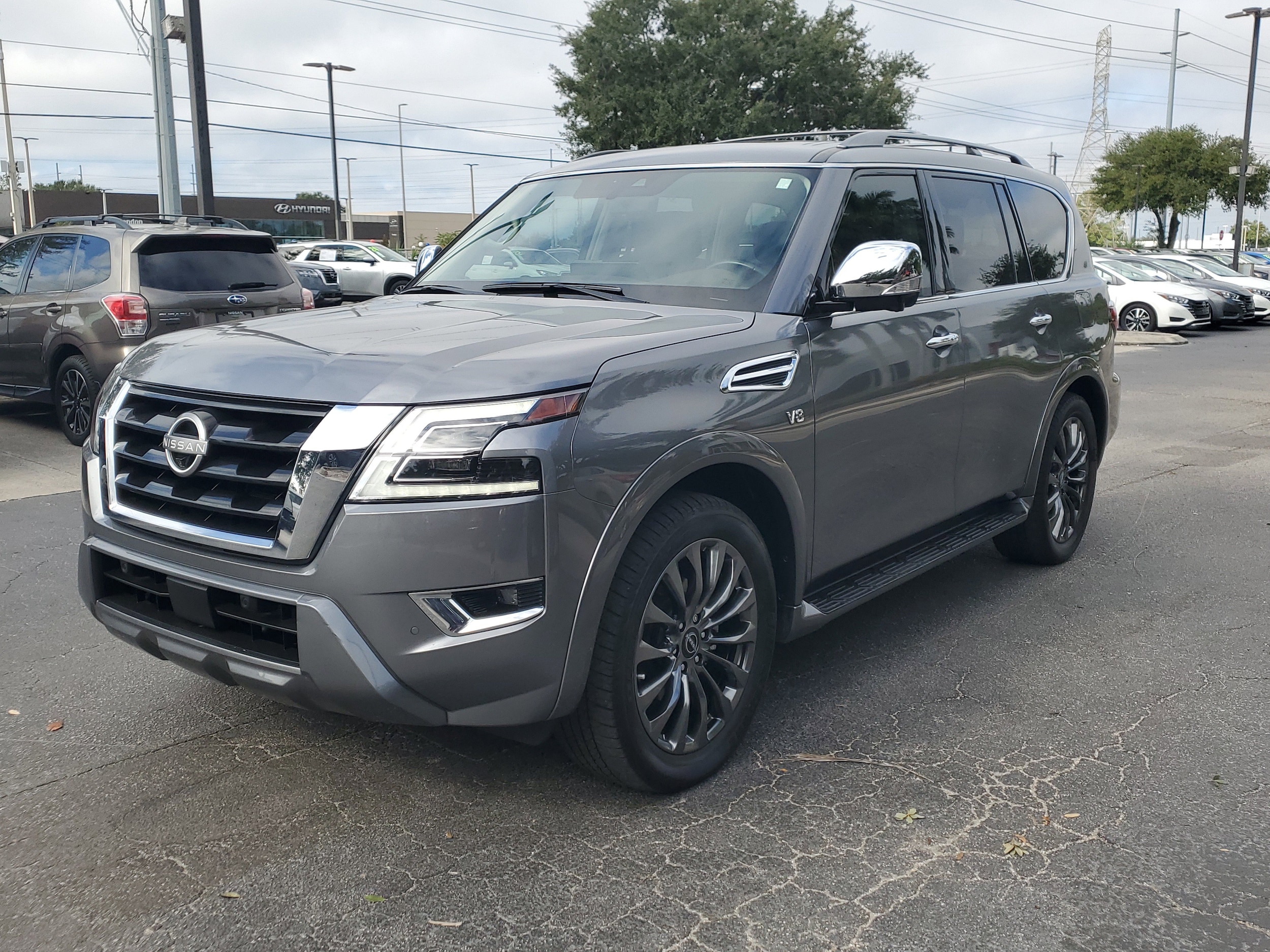 2021 Nissan Armada Platinum photo 3
