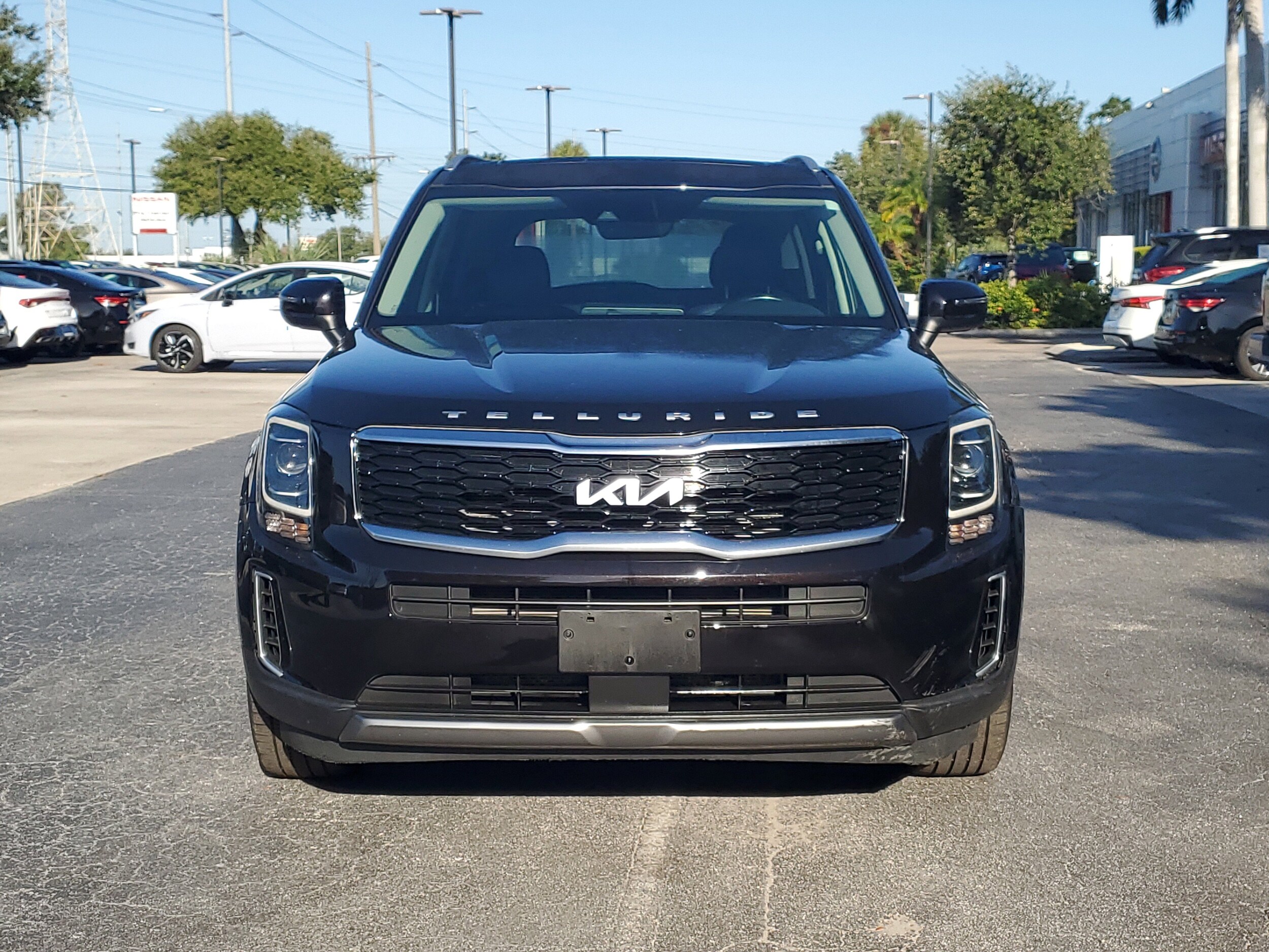 2022 Kia Telluride S photo 2