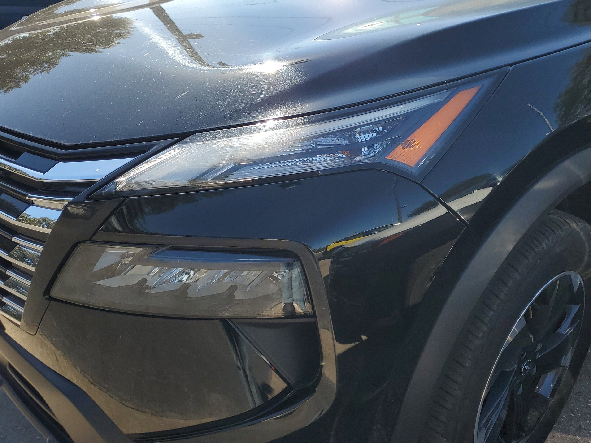 2024 Nissan Rogue SV photo 4