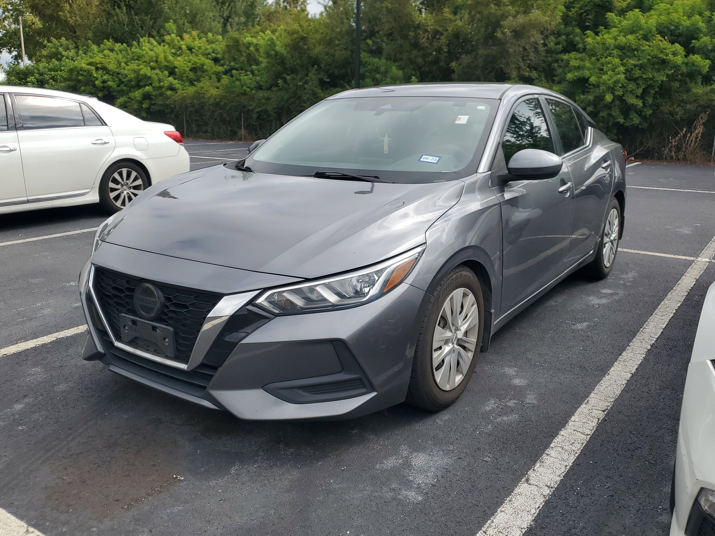 2020 Nissan Sentra S photo 2