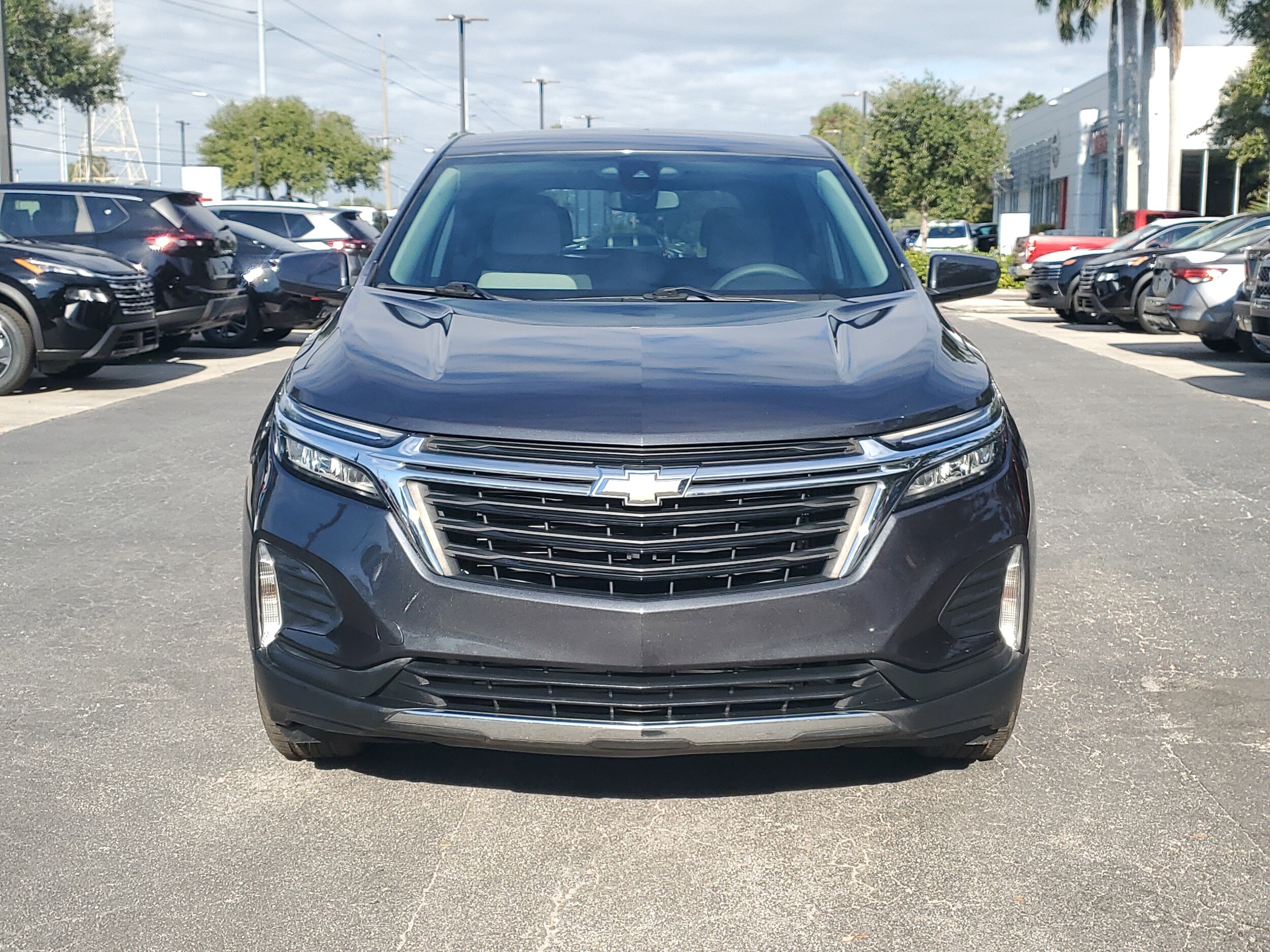 2022 Chevrolet Equinox LT photo 2