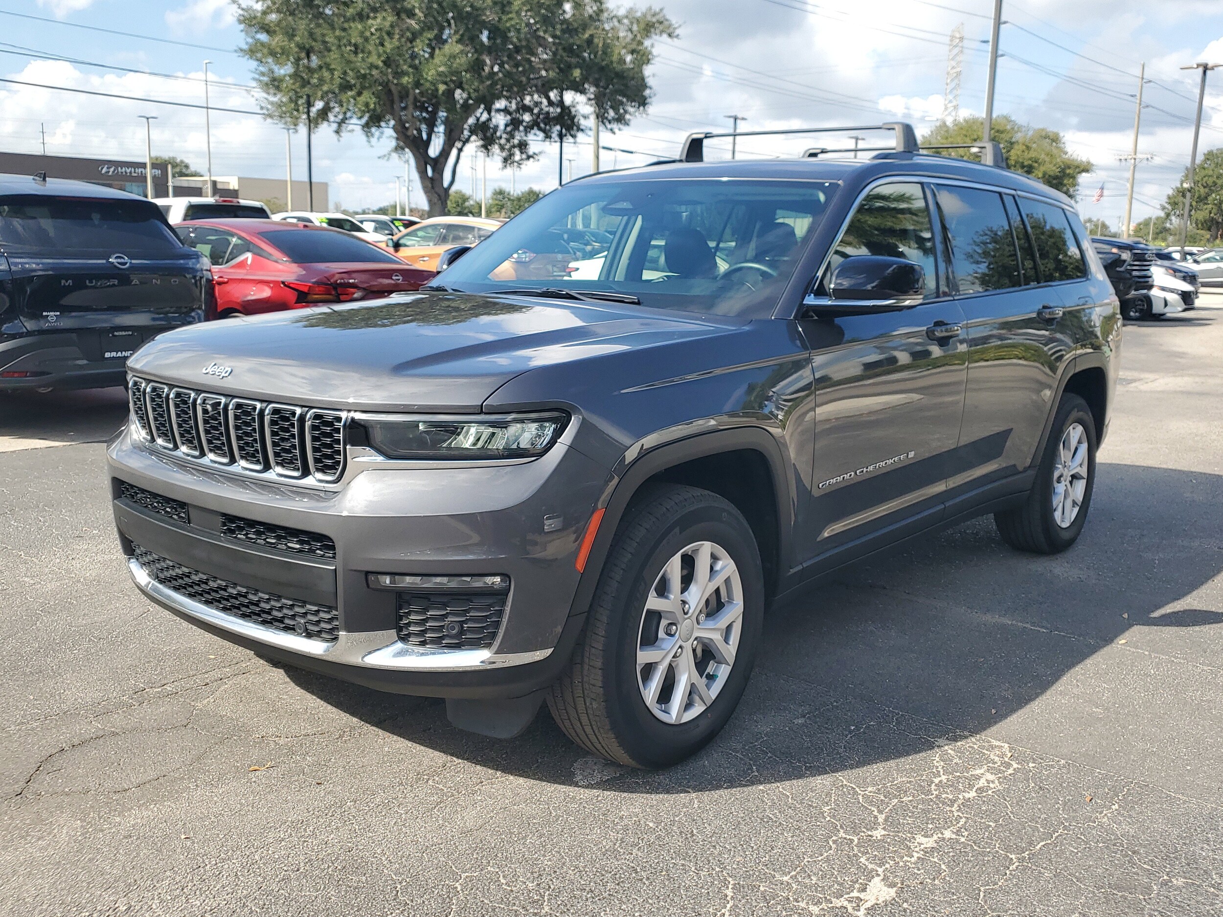 2022 Jeep Grand Cherokee Limited photo 3