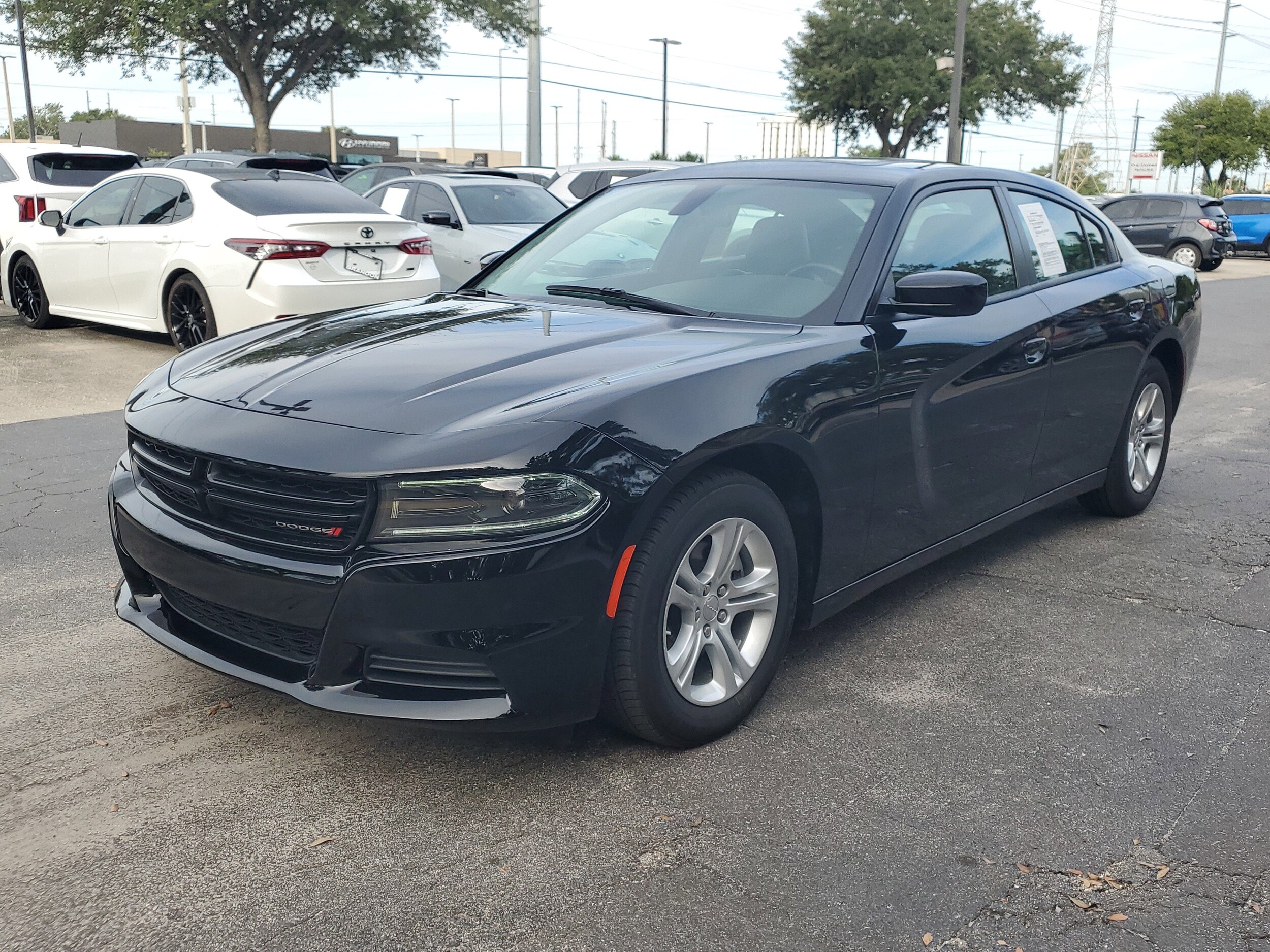 2022 Dodge Charger SXT photo 3