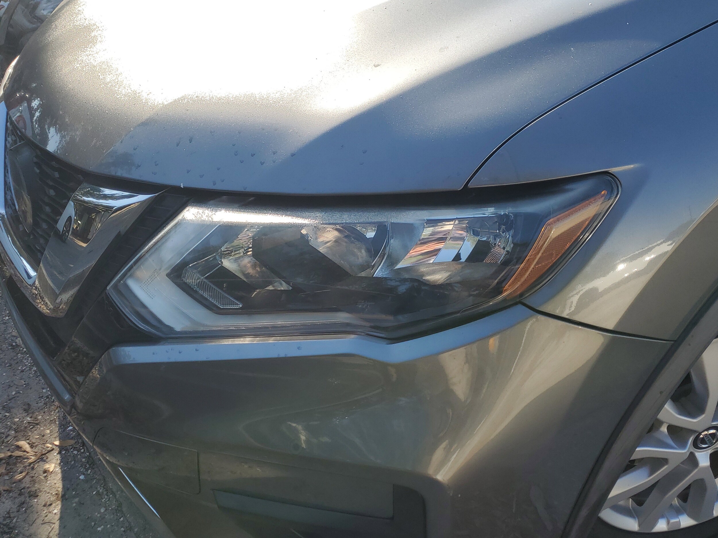 2019 Nissan Rogue SV photo 4