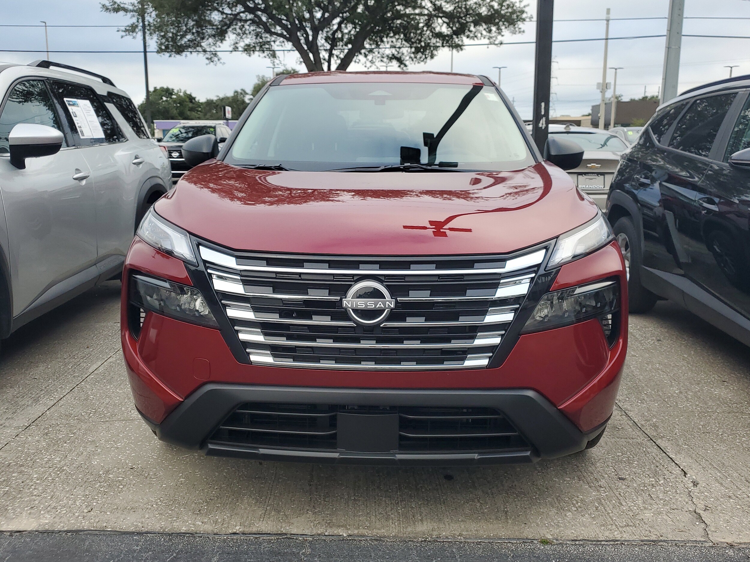 2026 Nissan Rogue S photo 2