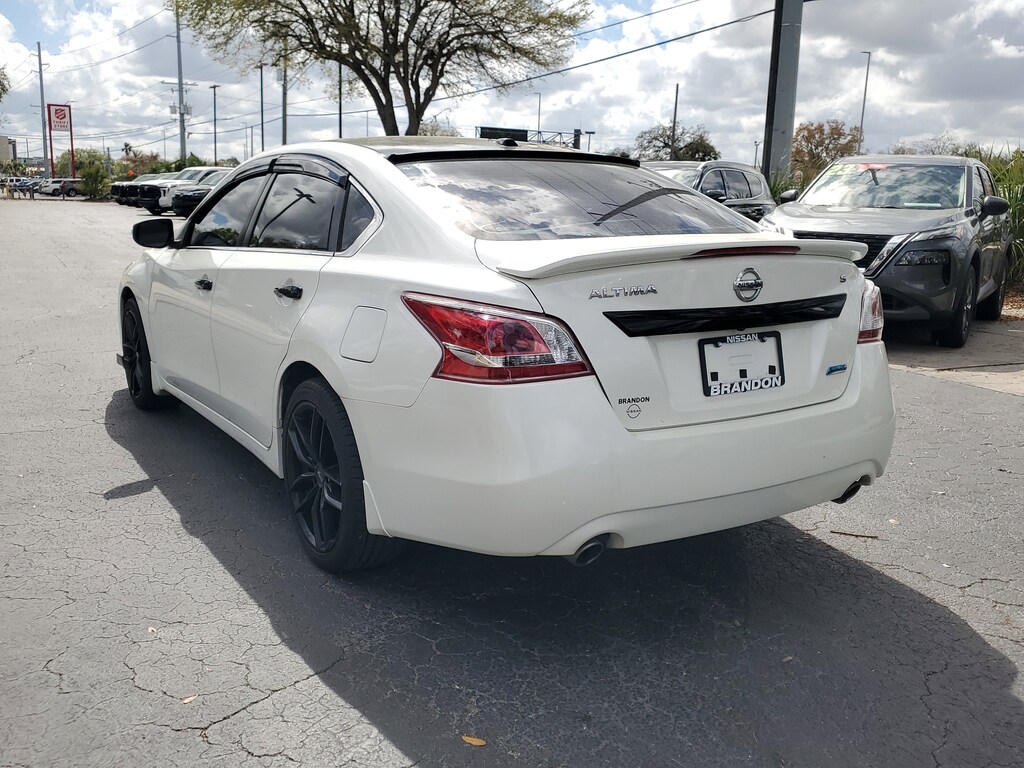 Used 2014 Nissan Altima 2.5 S Sedan