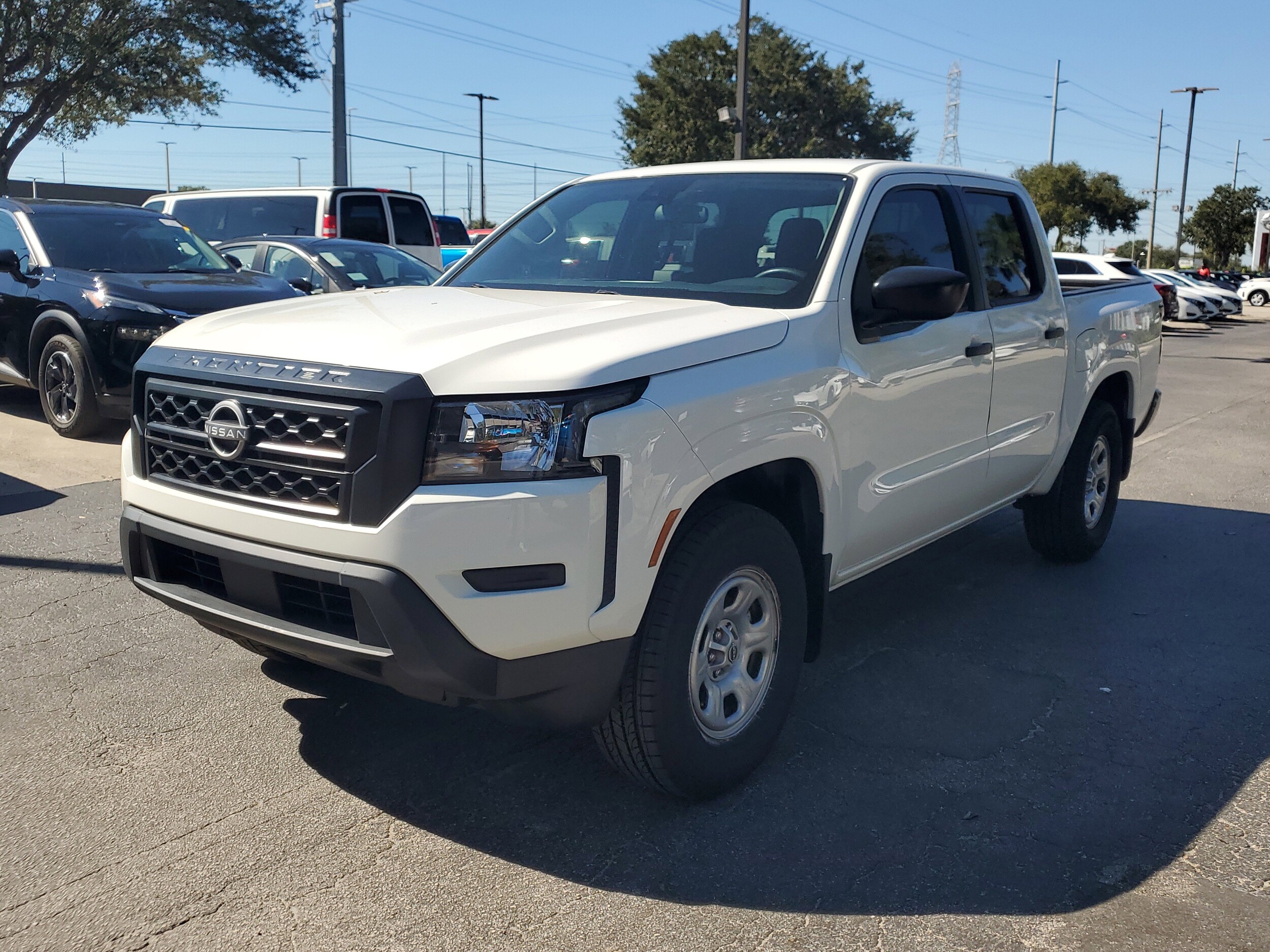 2024 Nissan Frontier S photo 3