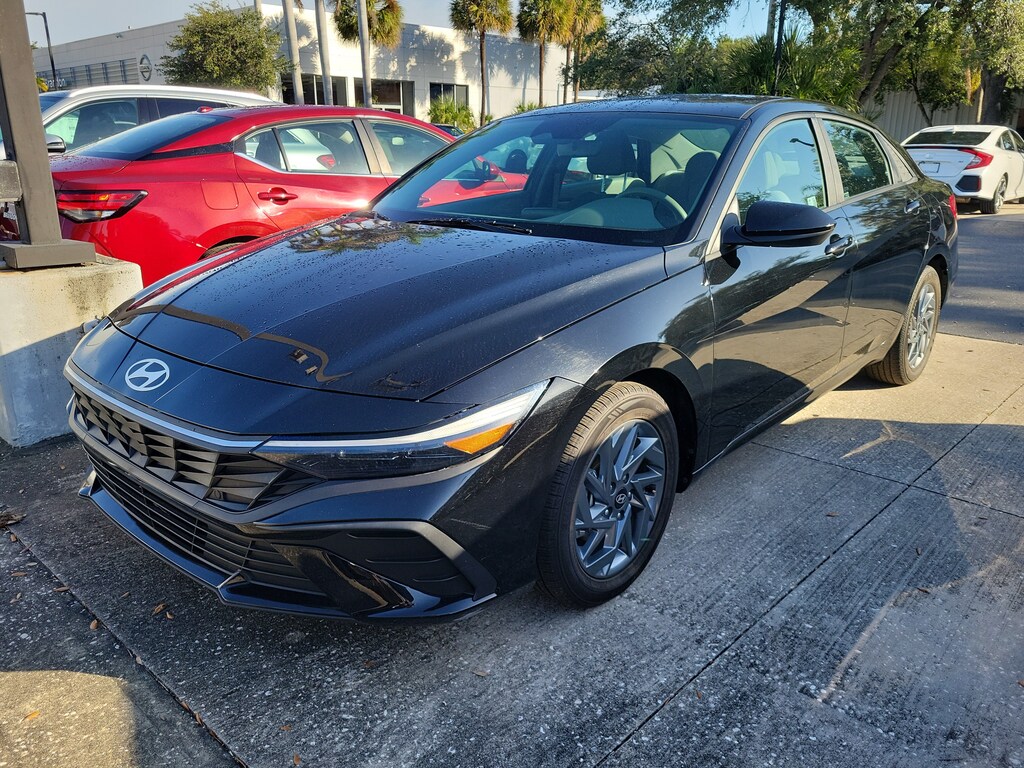 Used 2024 Hyundai Elantra SEL Sedan