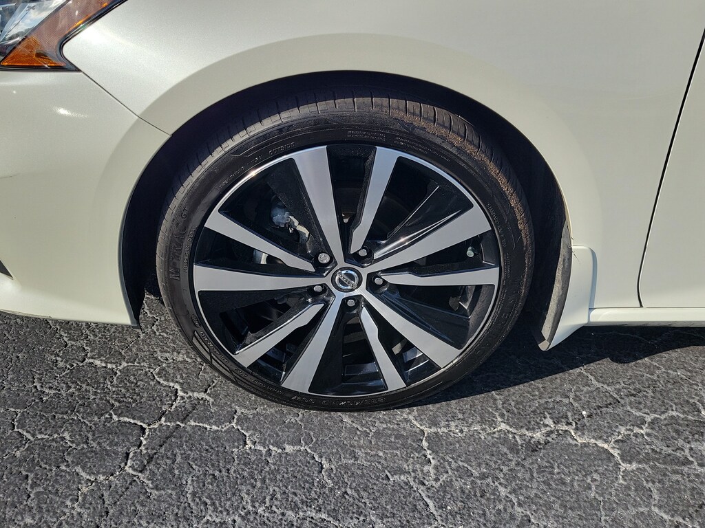 Used 2020 Nissan Altima 2.5 SR Sedan