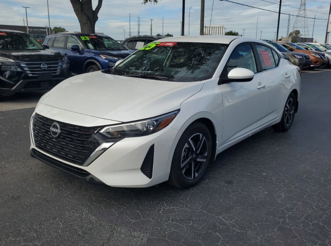 2025 Nissan Sentra SV photo 3