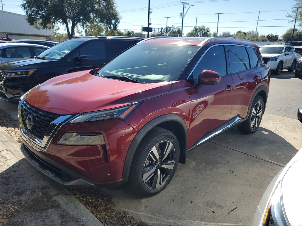 2023 Nissan Rogue SL photo 3