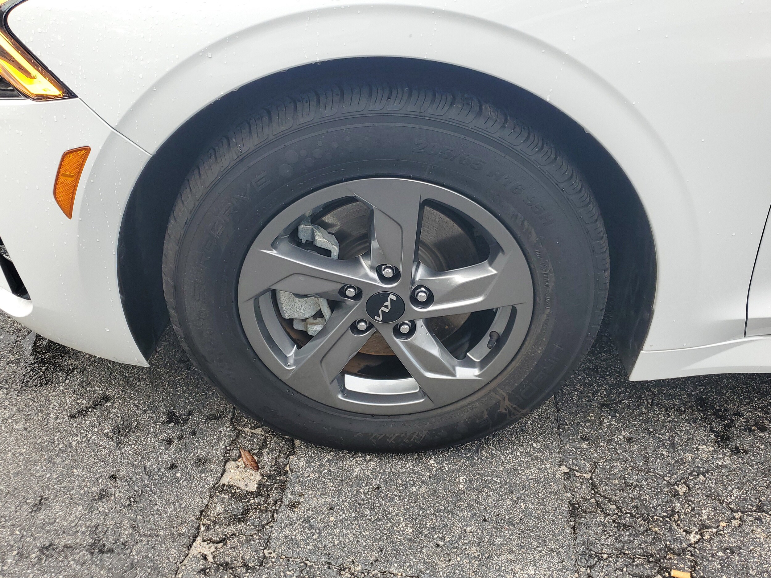 2022 Kia K5 LXS photo 4