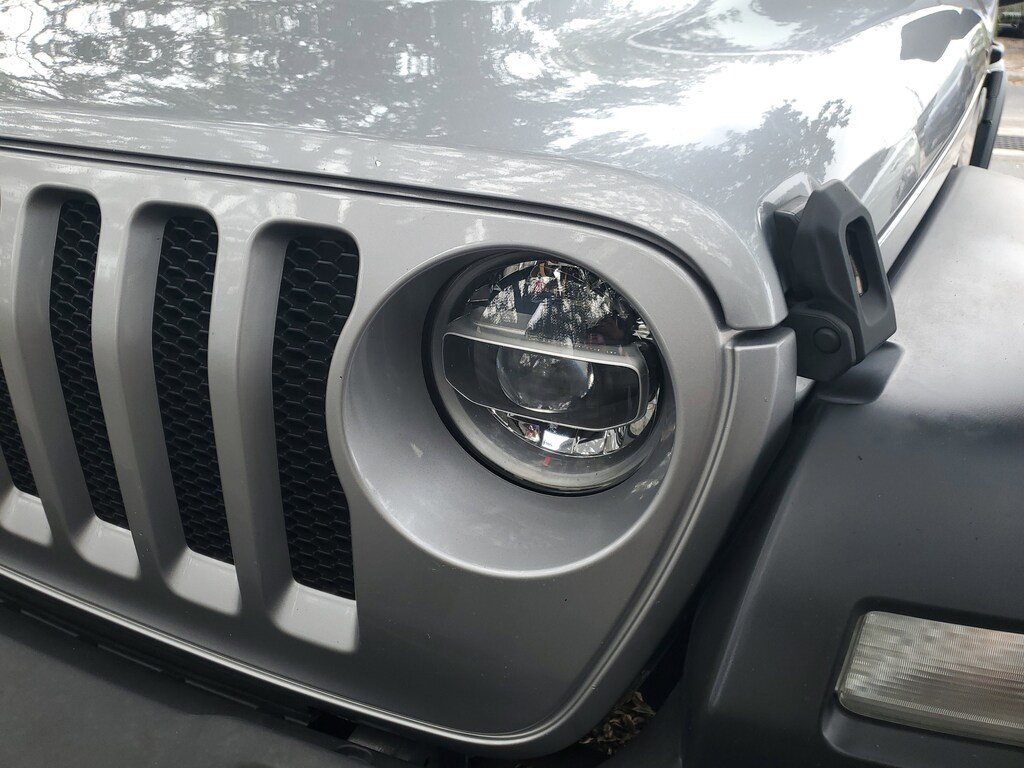 2021 Jeep Wrangler Sport S photo 2