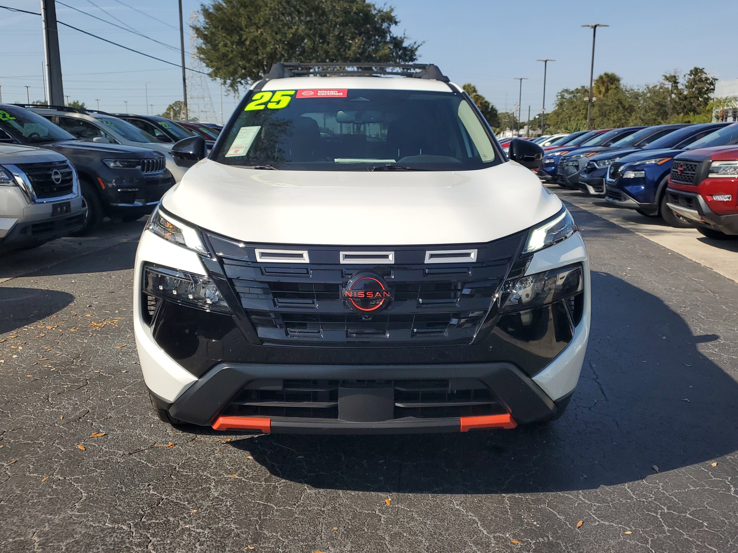 2025 Nissan Rogue SV photo 2