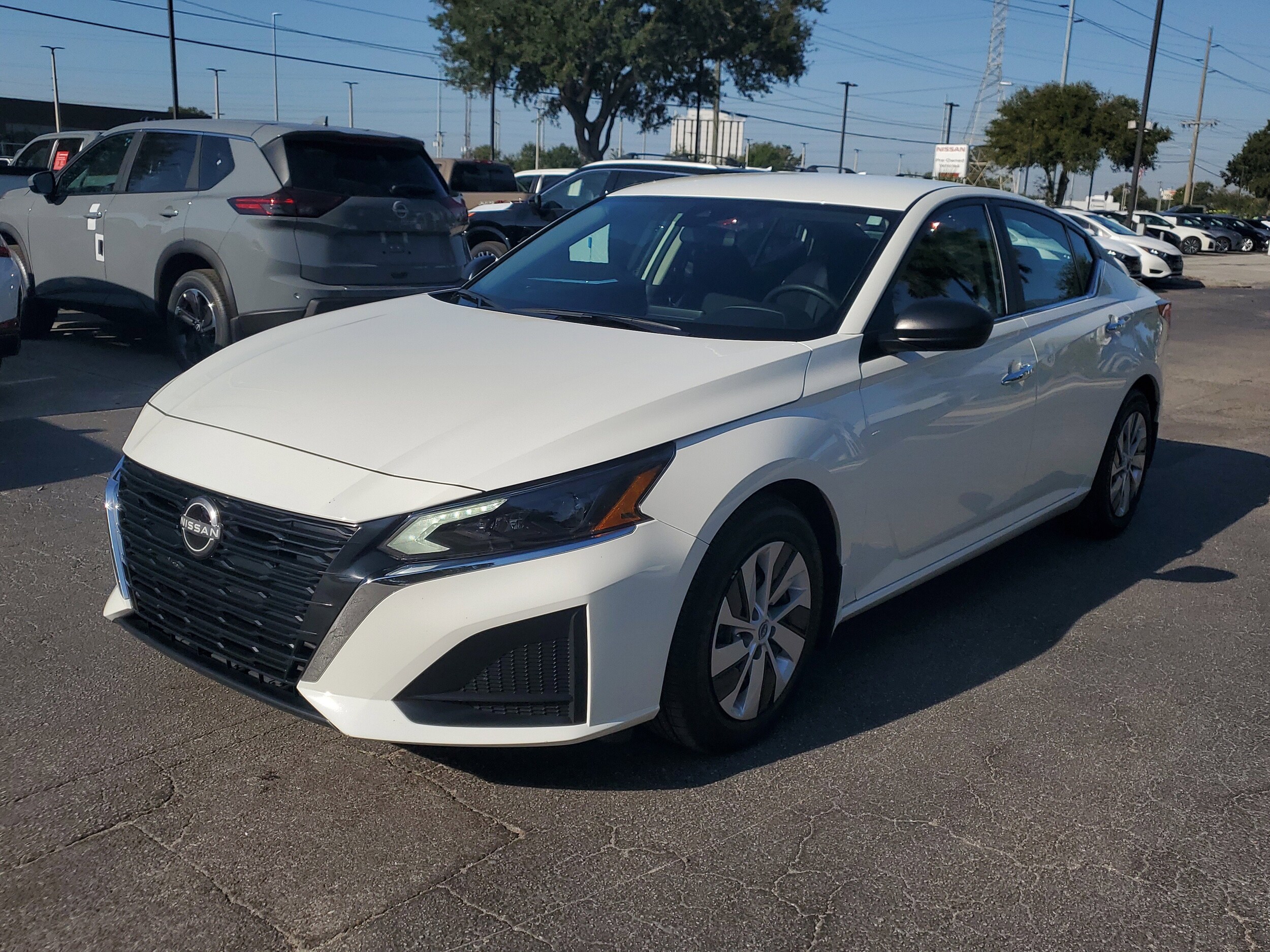 2024 Nissan Altima 2.5 S photo 3