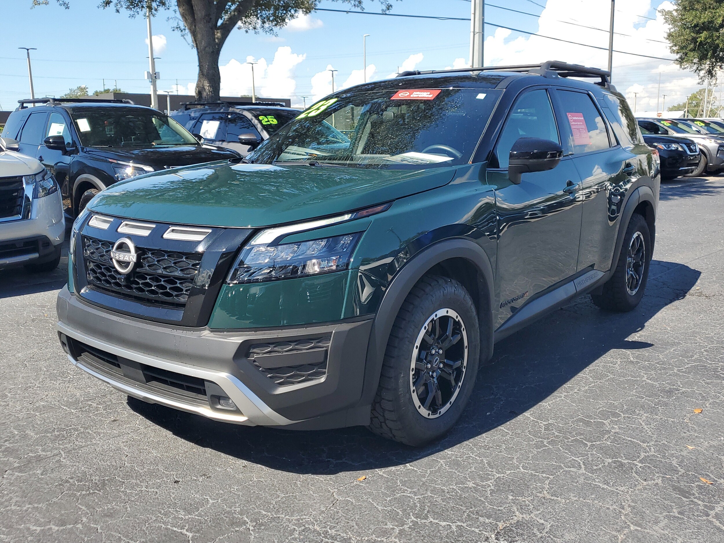 2023 Nissan Pathfinder Rock Creek photo 3