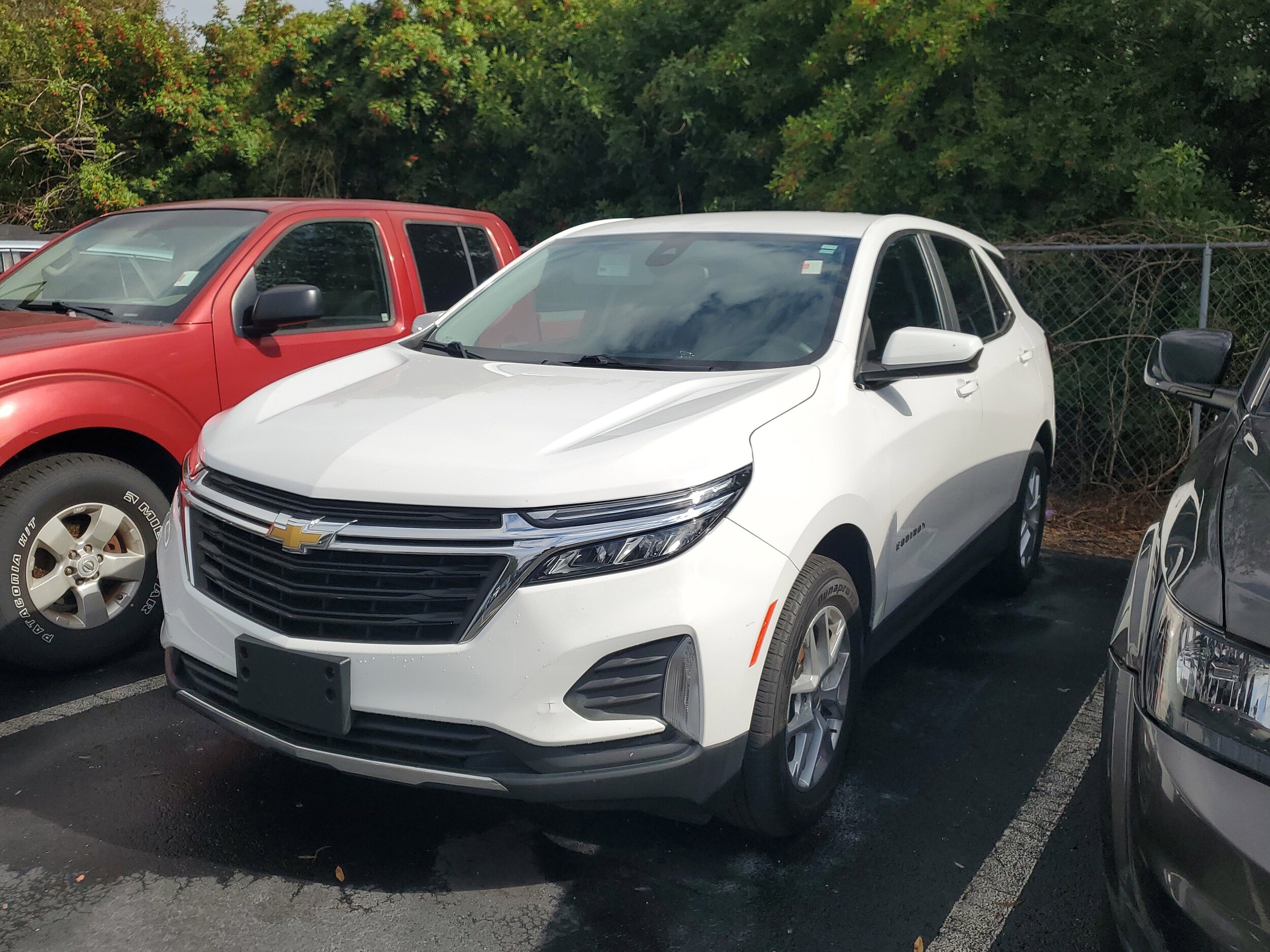 2022 Chevrolet Equinox LT photo 3