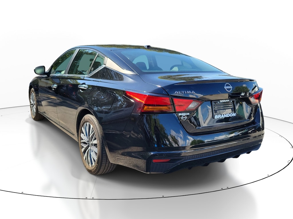 Certified 2025 Nissan Altima SV Sedan