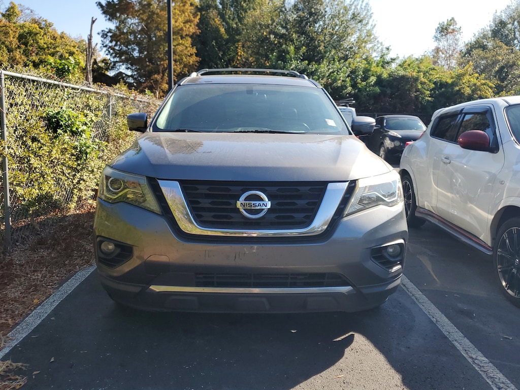 Used 2017 Nissan Pathfinder Platinum SUV