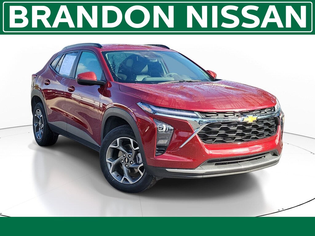 Used 2025 Chevrolet Trax LT SUV