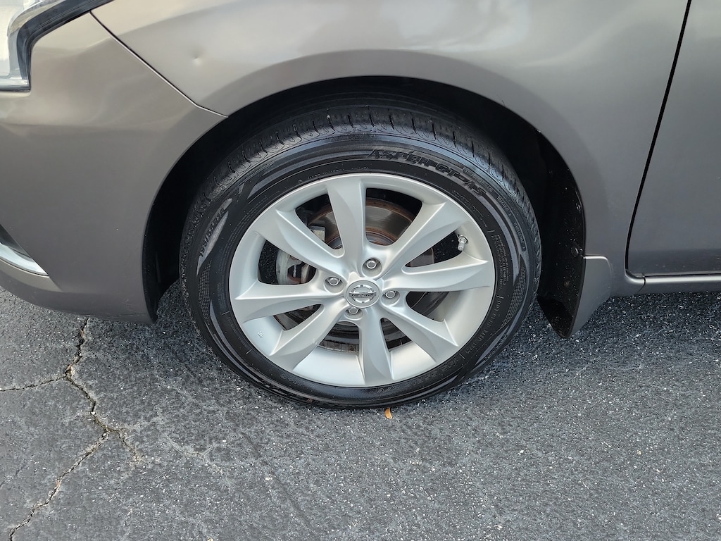 Used 2016 Nissan Versa 1.6 SL Sedan
