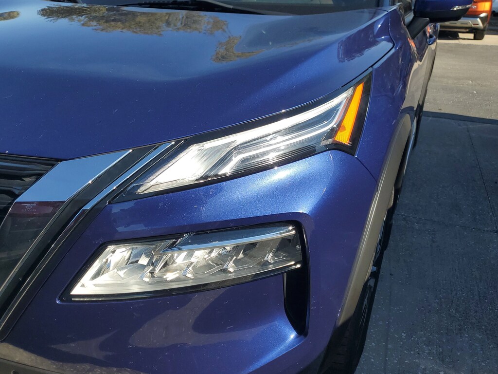 2021 Nissan Rogue Platinum photo 3