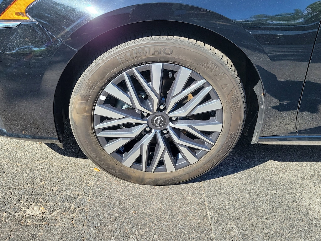 Certified 2025 Nissan Altima SV Sedan