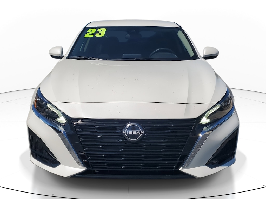 2023 Nissan Altima 2.5 SV photo 2