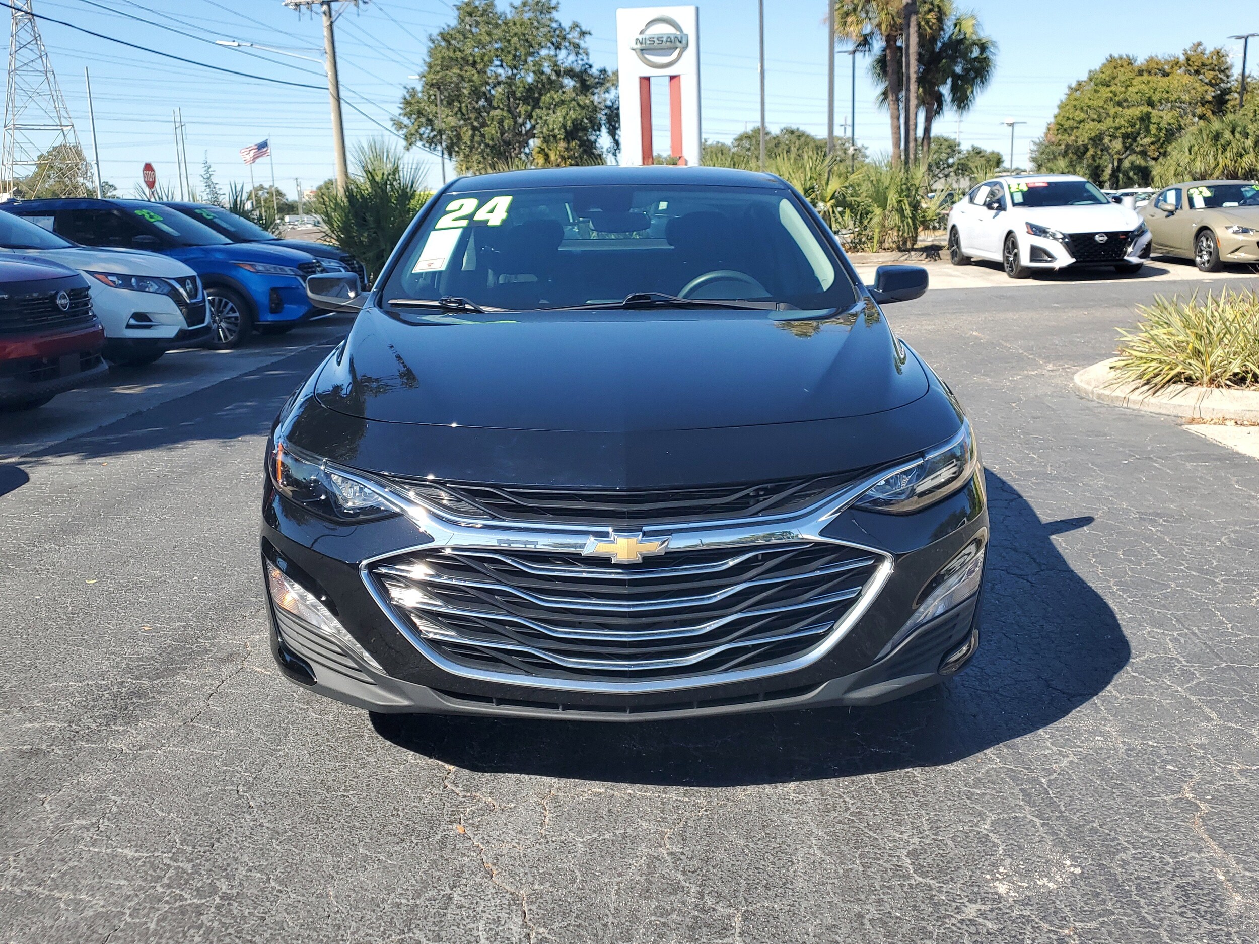 2024 Chevrolet Malibu 1LT photo 2