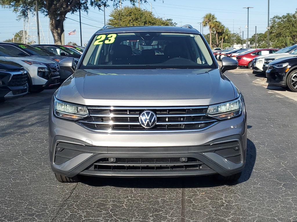 2023 Volkswagen Tiguan SE photo 3