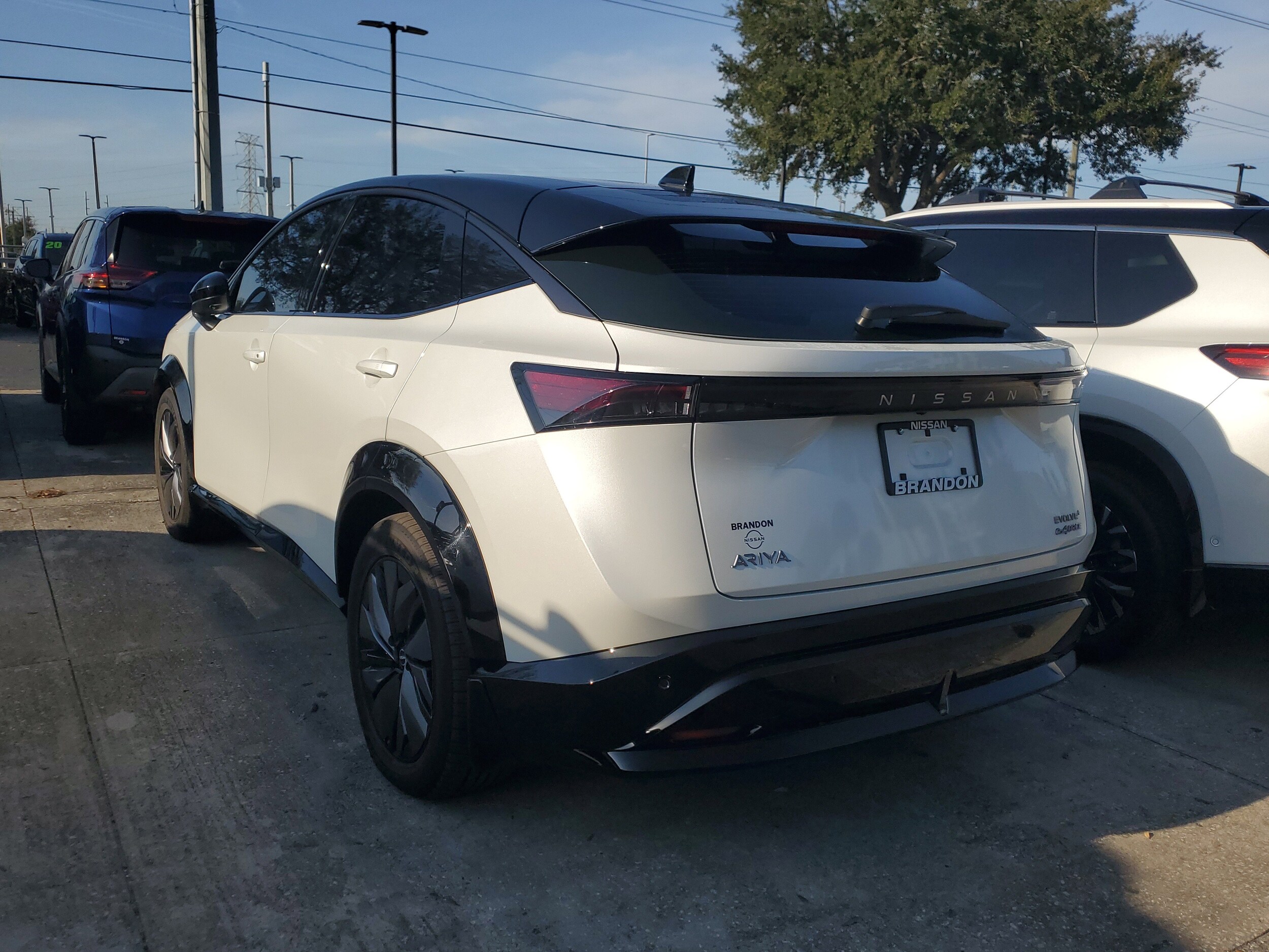 2023 Nissan ARIYA Evolve+ photo 3