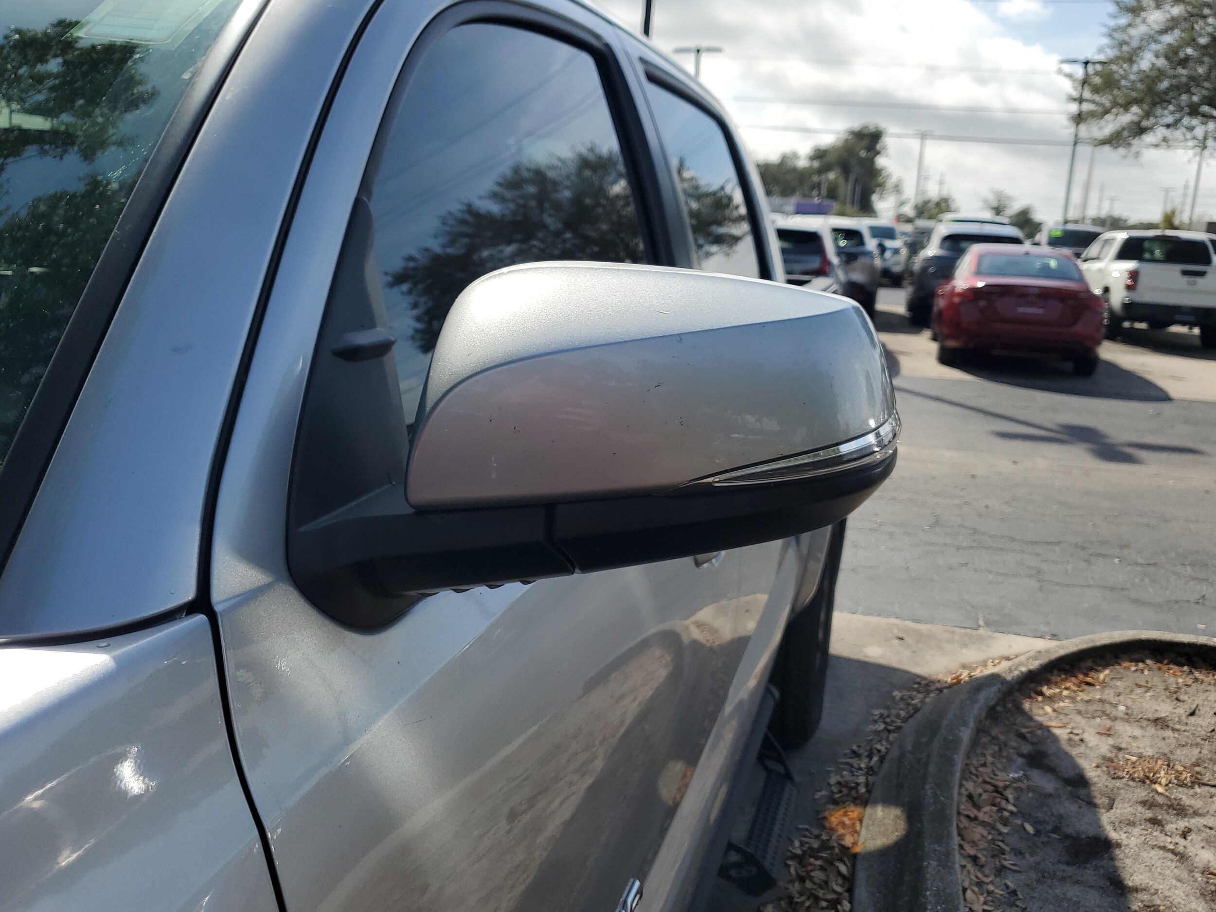 2023 Toyota Tacoma SR5 V6 photo 3