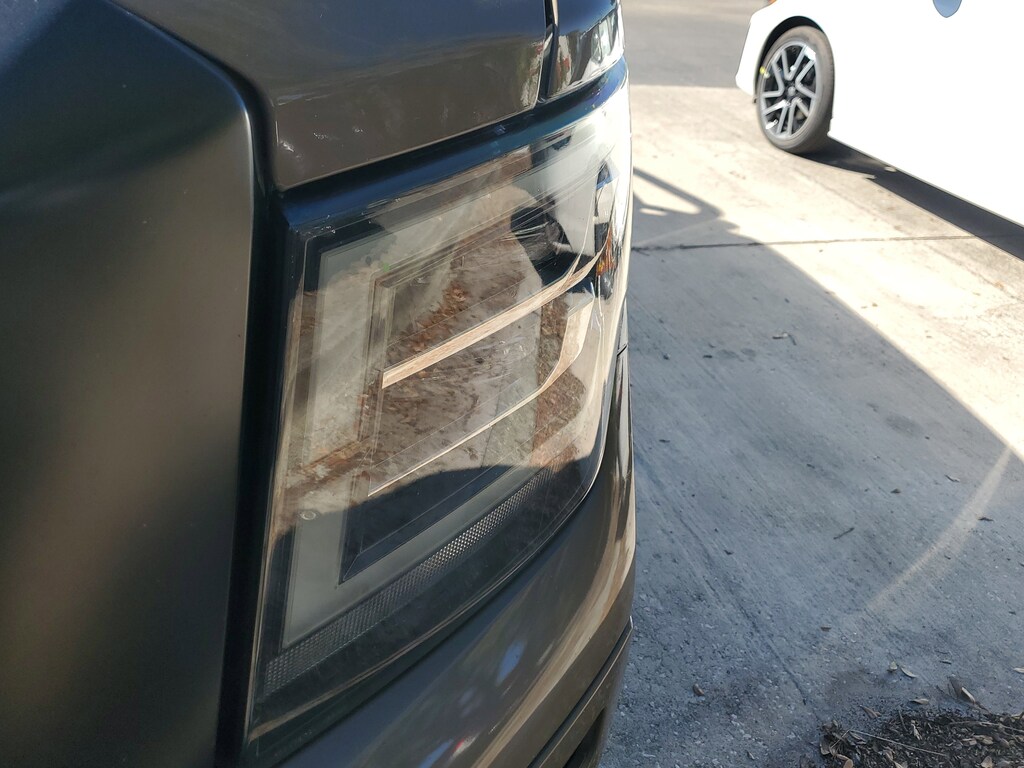 2021 Nissan Titan PRO-4X photo 2