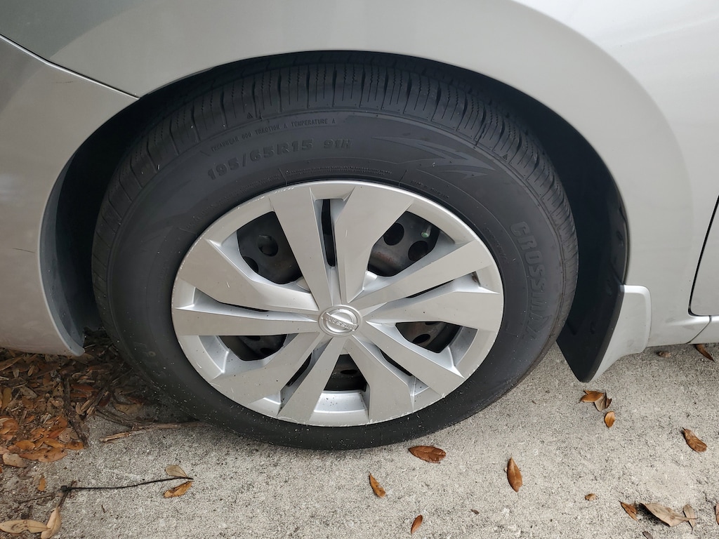 Used 2020 Nissan Versa 1.6 S Sedan