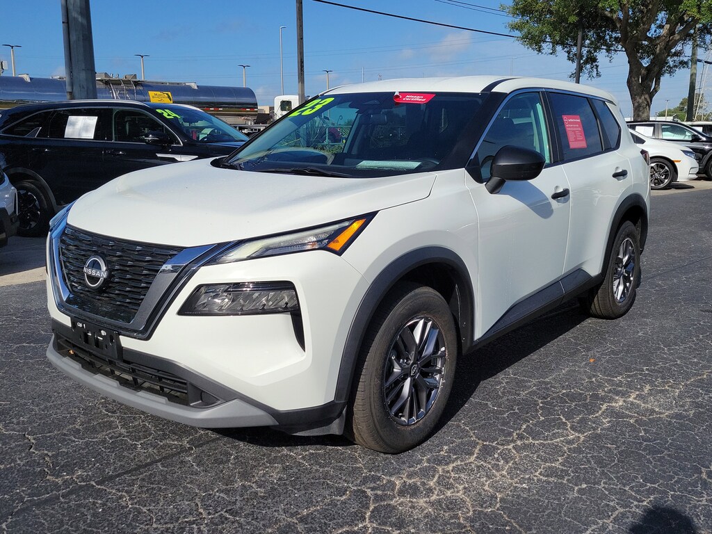 2023 Nissan Rogue S AWD photo 2