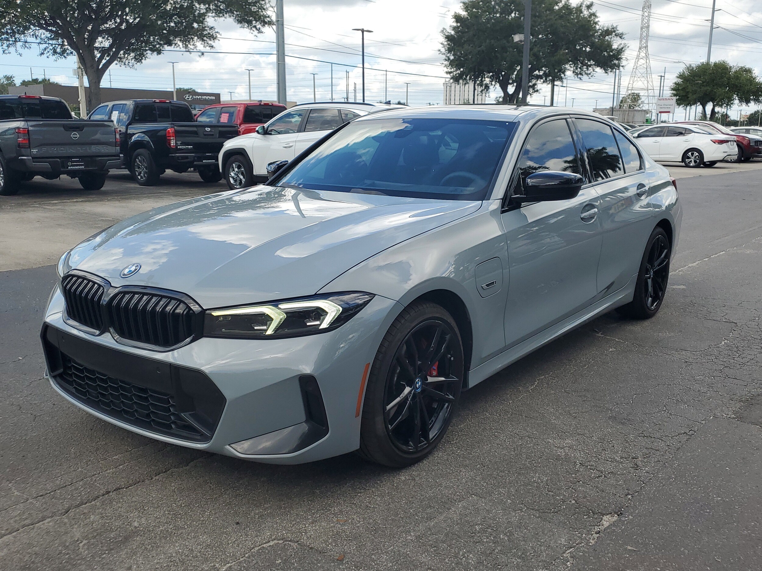 2023 Bmw 330e photo 3