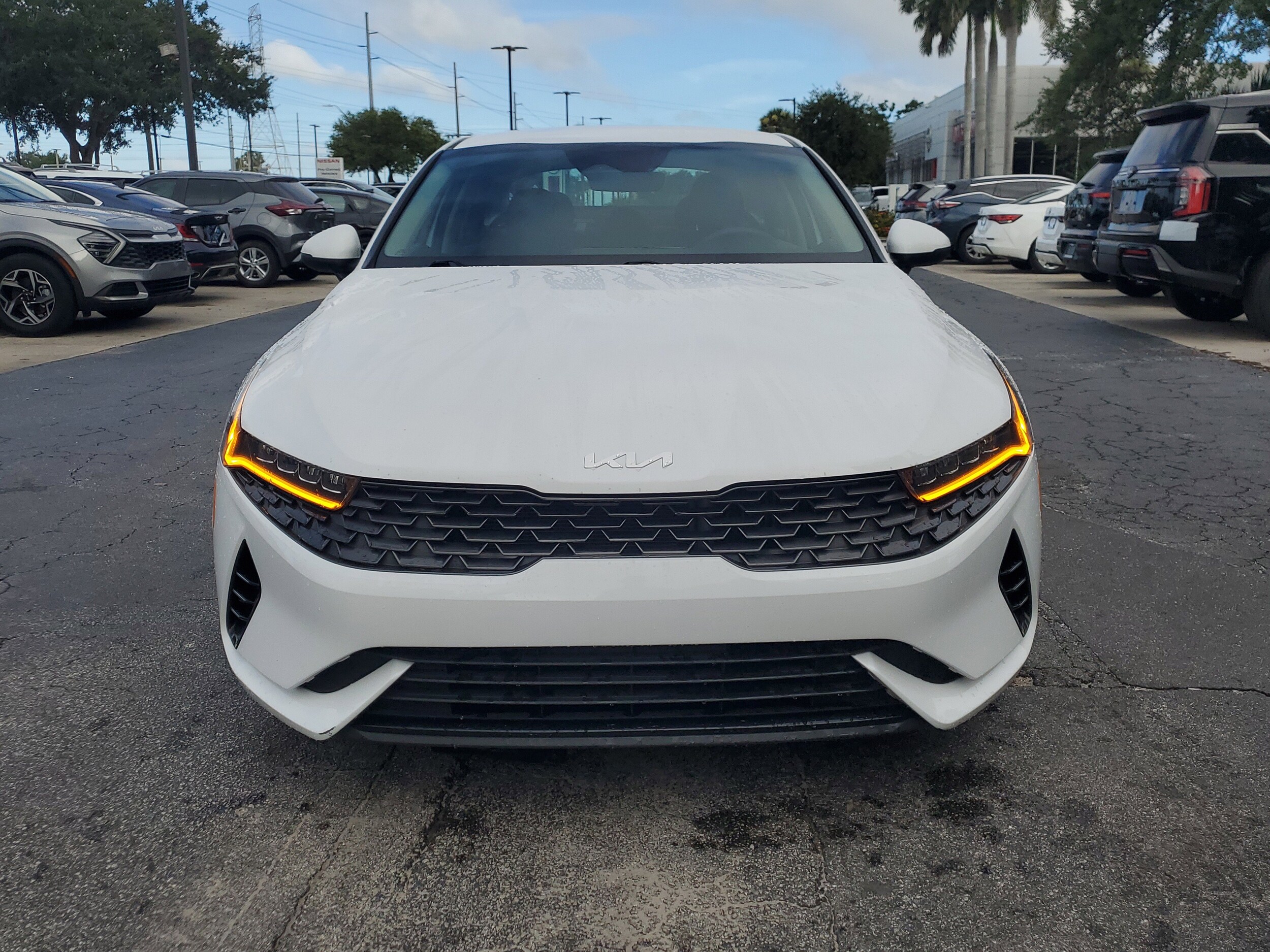 2022 Kia K5 LXS photo 2