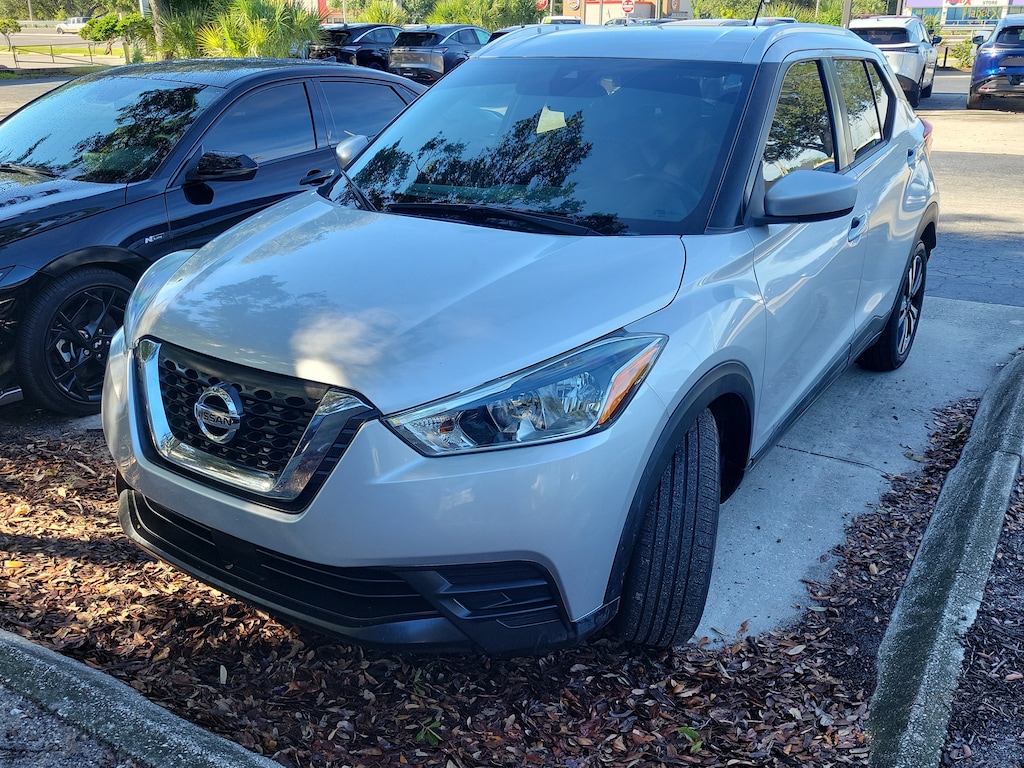 Used 2020 Nissan Kicks SV SUV